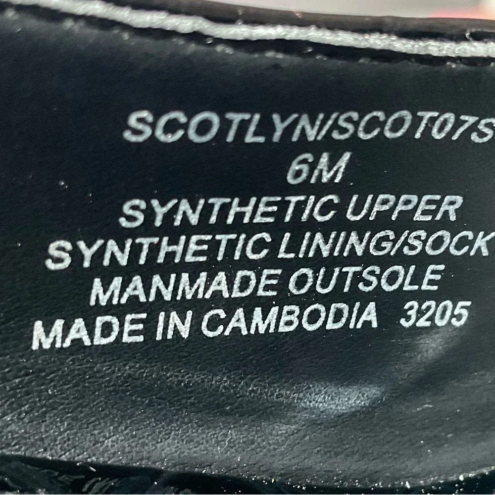 Steve Madden shiny patent